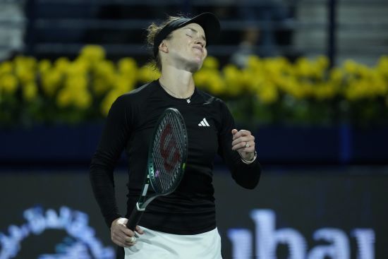 Світоліна програла першій ракетці світу та не зуміла вийти до чвертьфіналу турніру в Дубаї