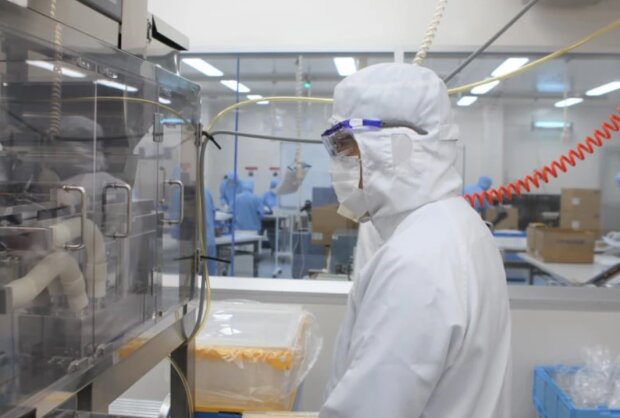 Правоохранители заинтересовались Марией Трифоновой и ее клиникой Tryfonova MD, через которую продают сомнительные препараты Yotsuba Japan