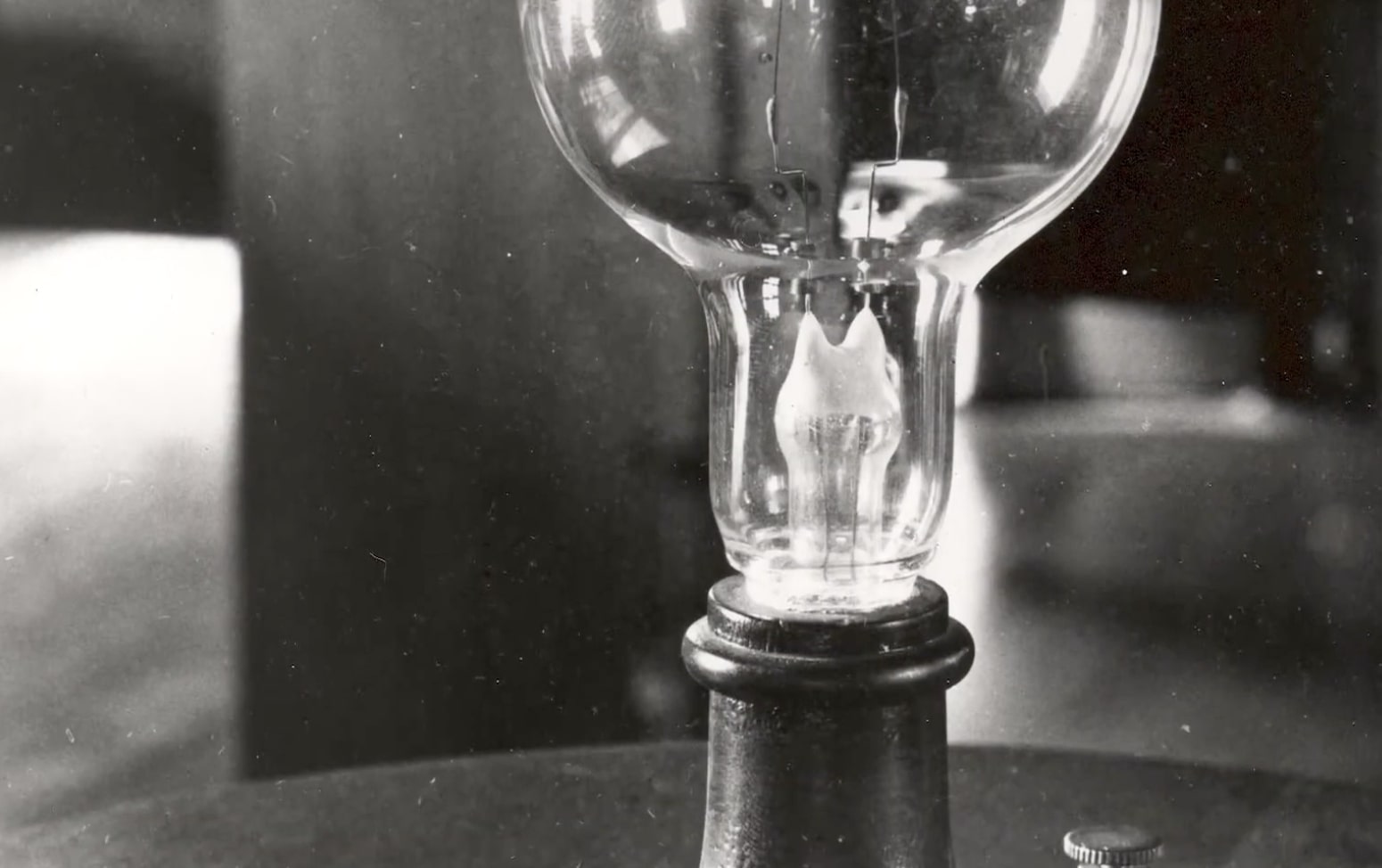 Графік відключення світла на тиждень з 3 по 9 листопада в Запорізькій області: попередження для жителів