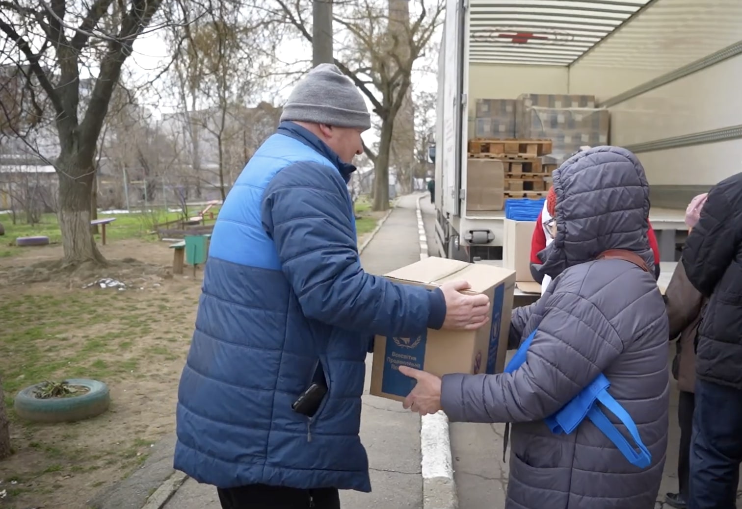 Гуманітарна допомога для ВПО та пенсіонерів в Одесі: як скористатися підтримкою