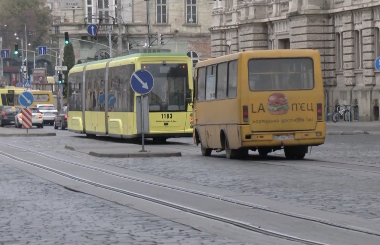 Обмеження руху транспорту у Львові: чи вплинуть ремонти на курсування трамваїв