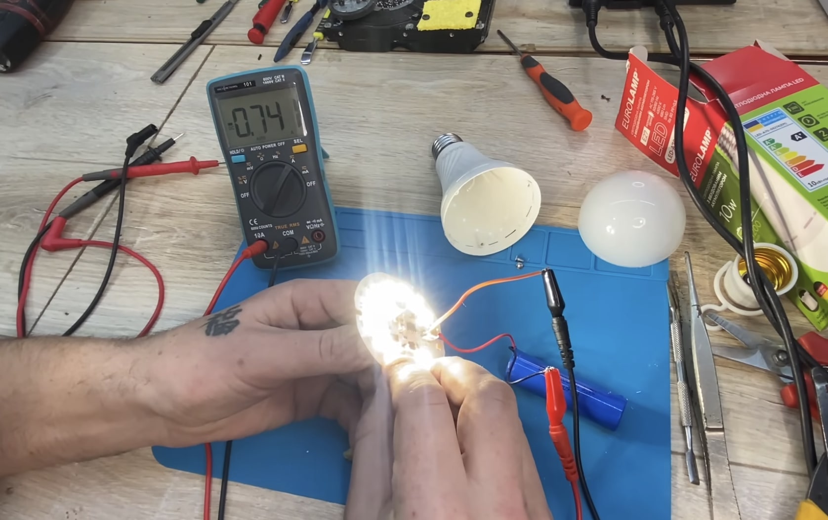 Графік відключення світла на тиждень з 1 по 7 грудня в Чернігівській області: де саме не буде електрики 8 годин поспіль