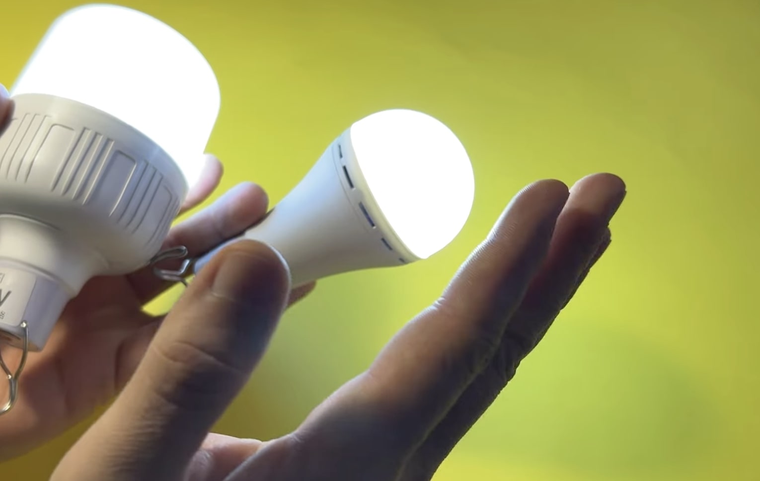 Графік відключення світла у Дніпропетровській області на 3 грудня: де не буде електрики 9 годин поспіль