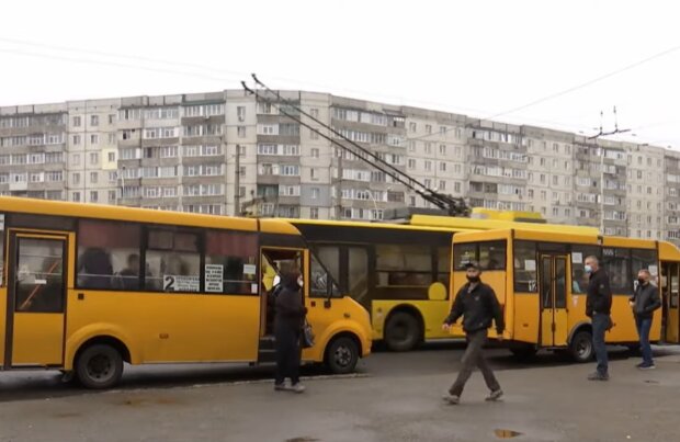 Кошельки опустеют еще сильнее? Украинцев может ожидать повышение тарифов на проезд